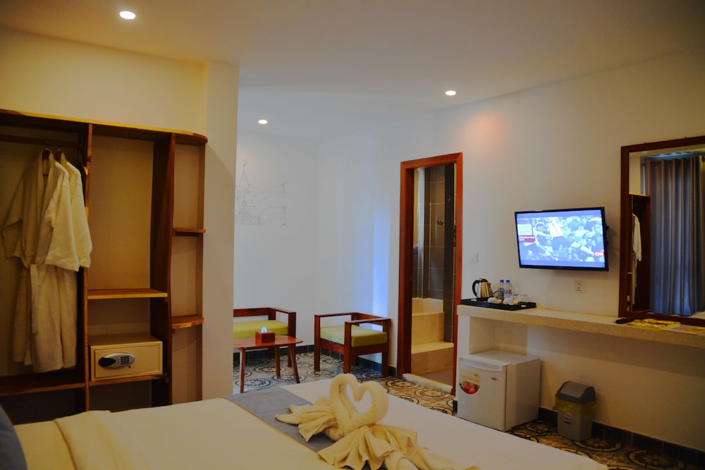 Home Chic Hotel 42/67
