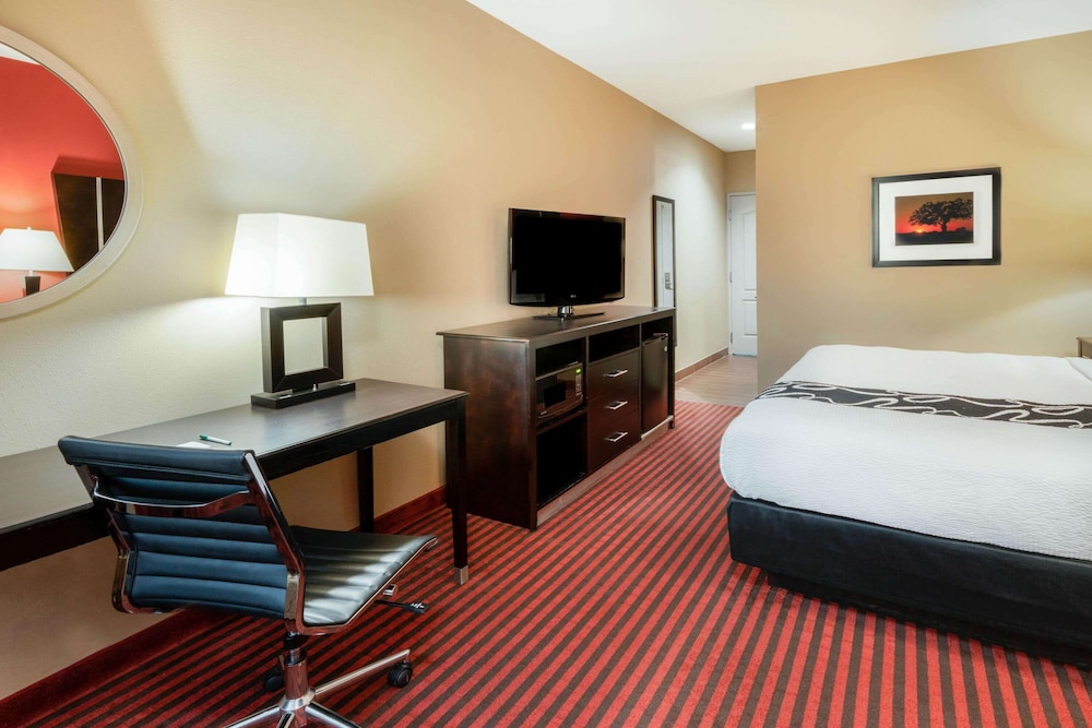 La Quinta Inn Suites Boutte 21/58