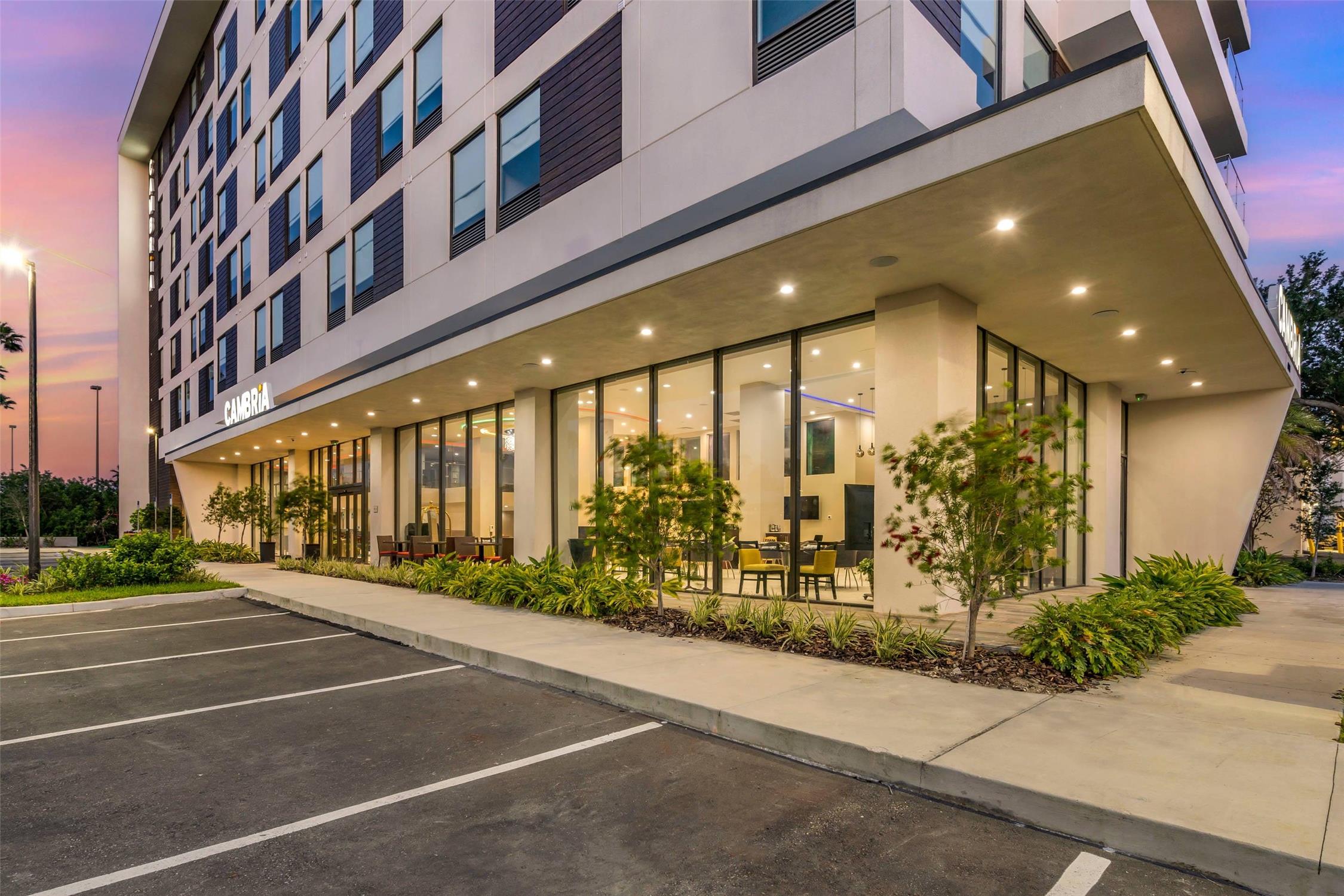 Cambria Hotel Orlando Universal Blvd 20/25