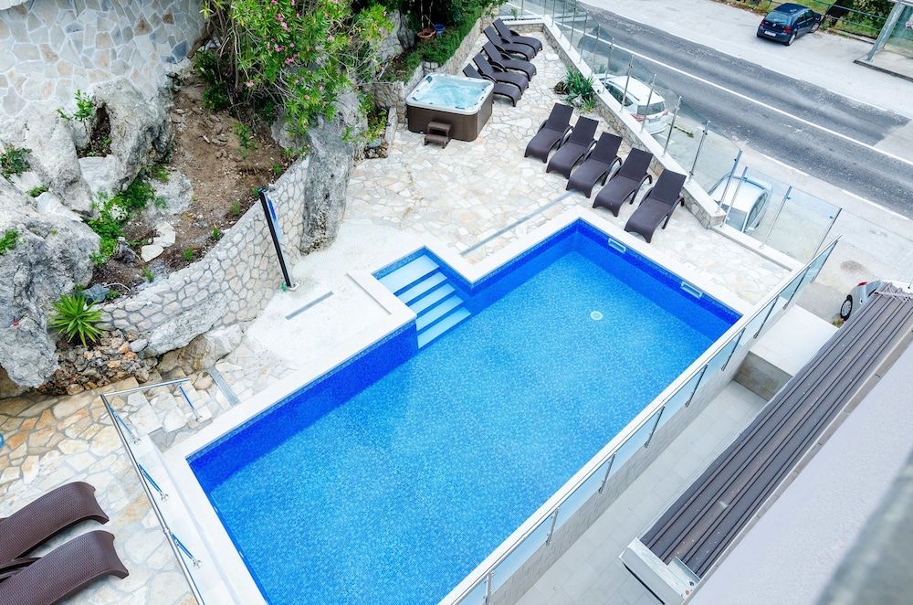 Villa Babilon 34/68