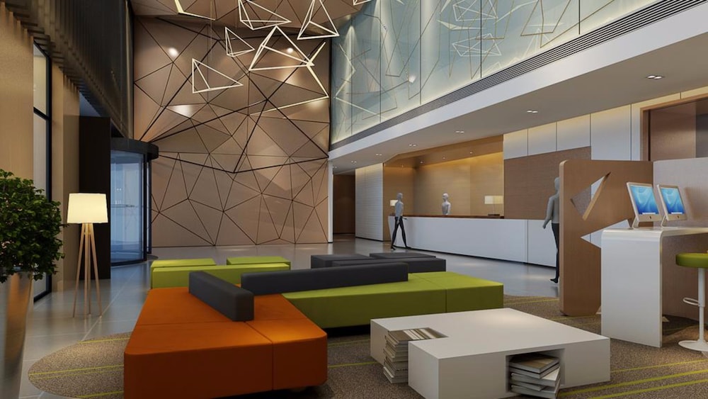 HOLIDAY INN EXPRESS JINAN HIGH-TECH ZONE 52/56