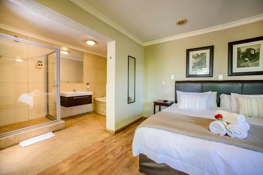 Zebrina Guest House 5/50