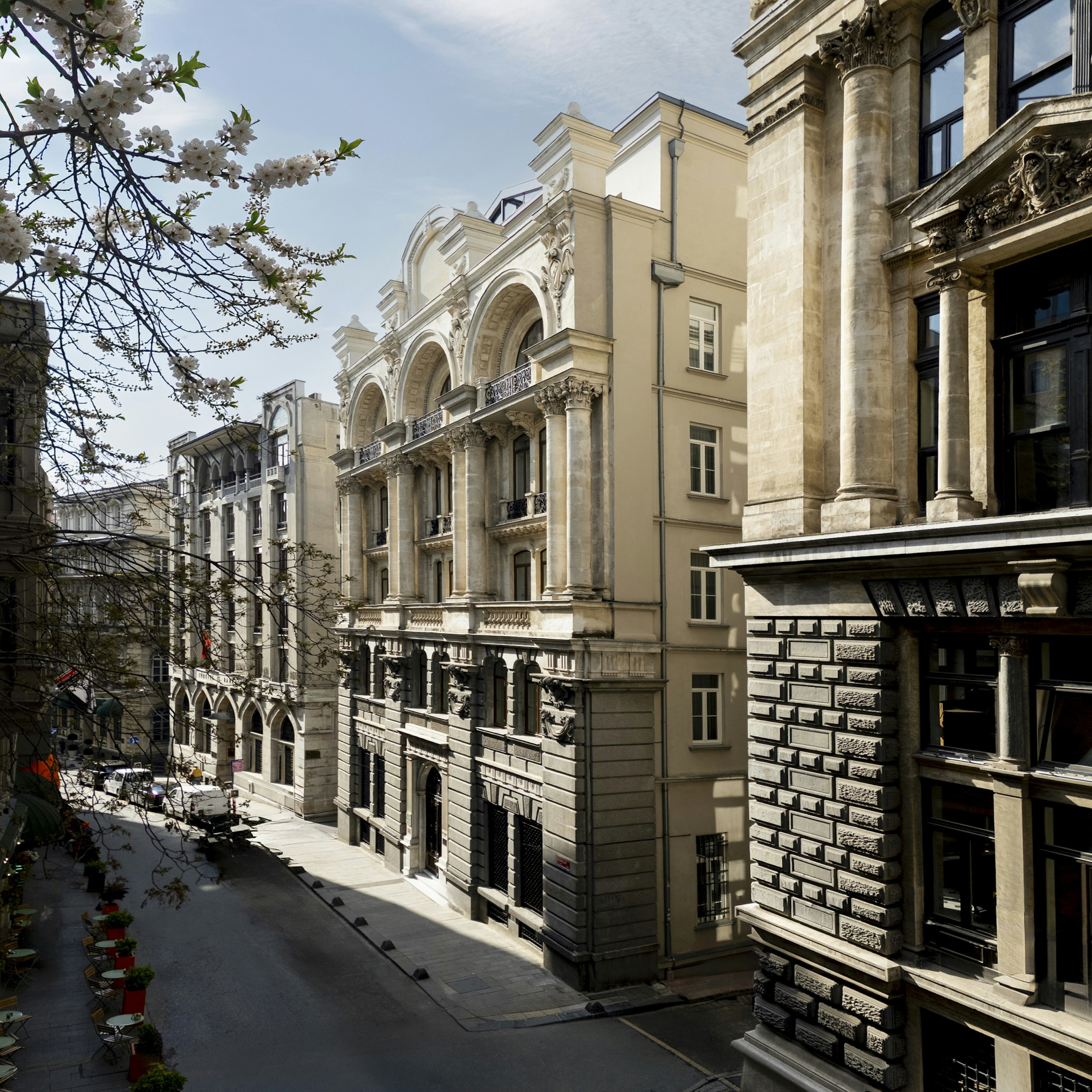 Les Temps Istanbul Karakoy, Curio Collection by Hilton 41/45