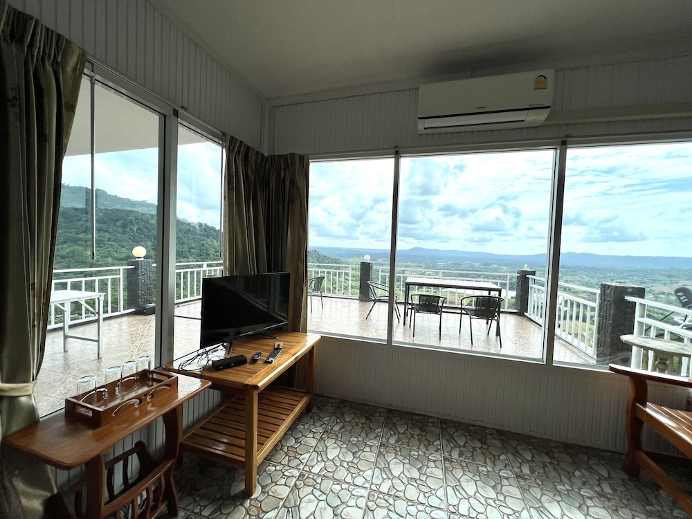 Seemok Resort 24/50