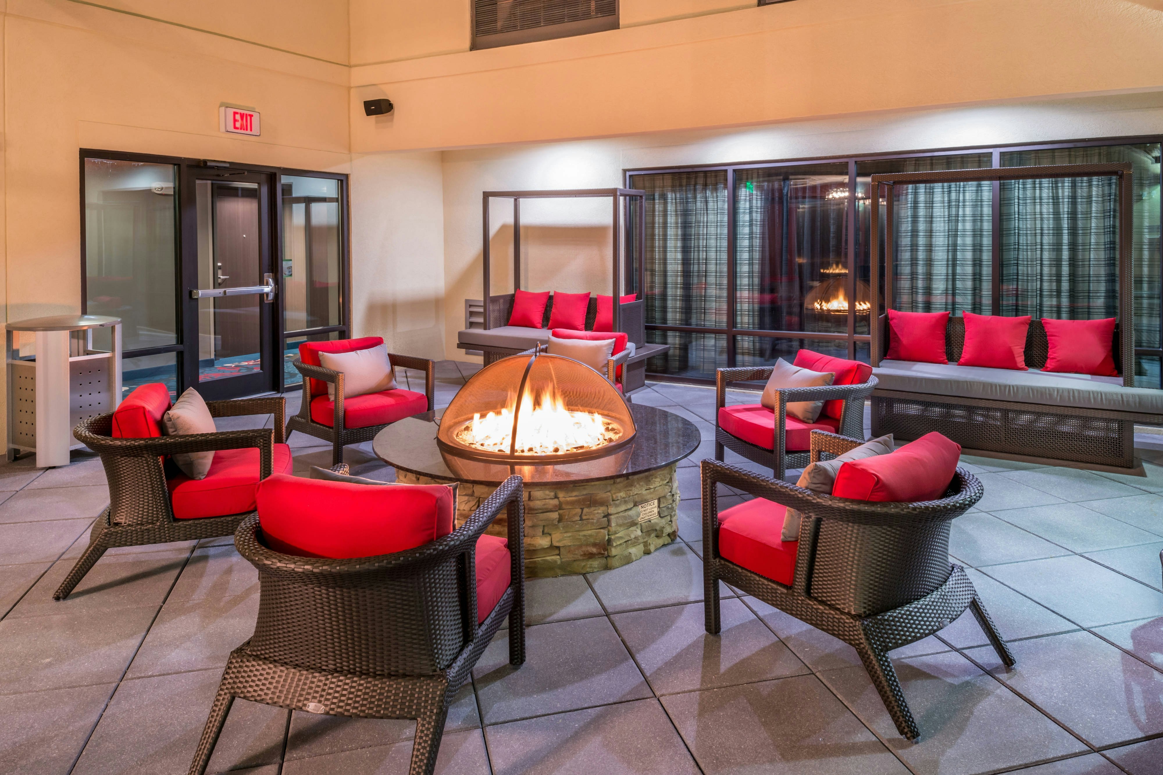 Courtyard By Marriott Wilmington Downtown Historic District 4/7
