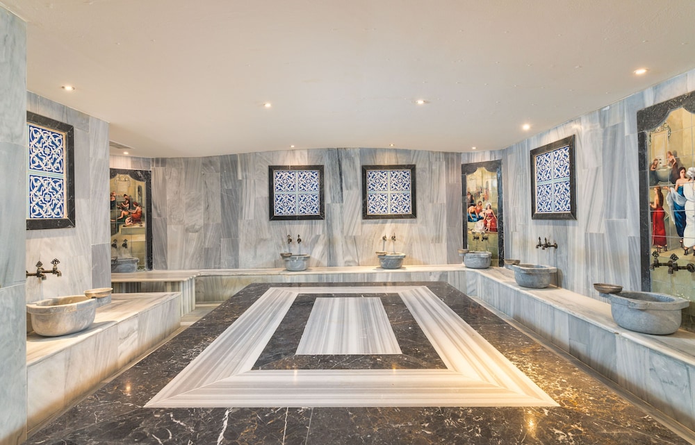 Delta Hotels by Marriott Antalya Lara - Adult Only 18 Plus 10/33
