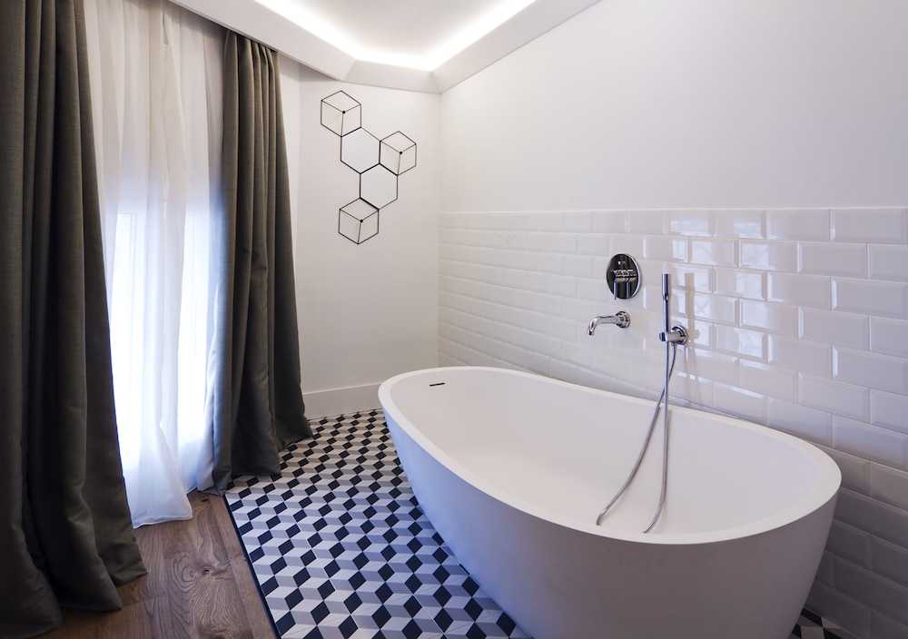 جناح جونيور بسريرين منفصلين، Hotel One Shot Reina Victoria 8/9