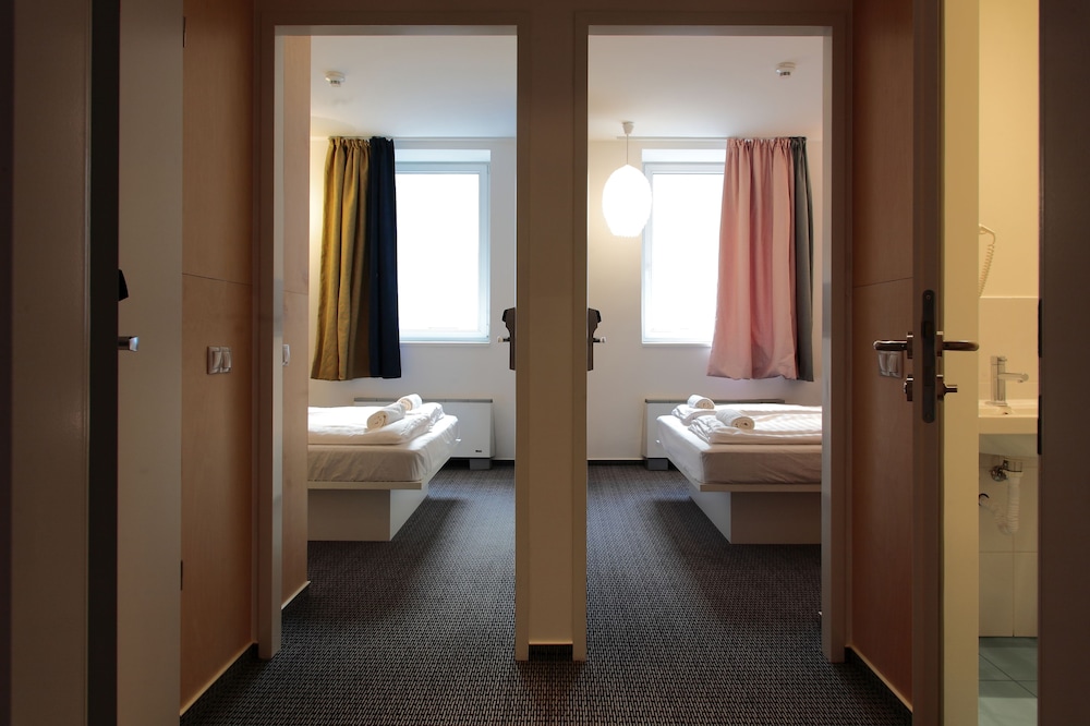 Maverick City Lodge Hostel 26/60