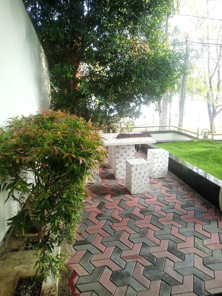 Villa Hotel 39/50