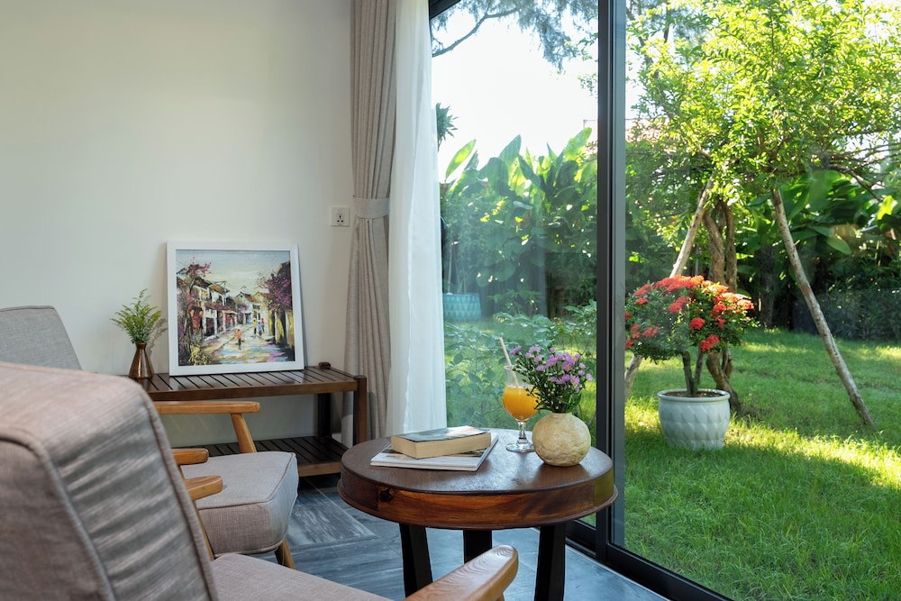 The Shoreline Stay 29/50