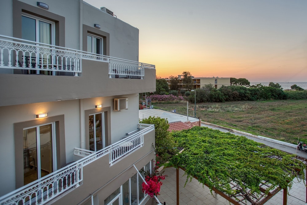 AMARA SEASIDE 15/44
