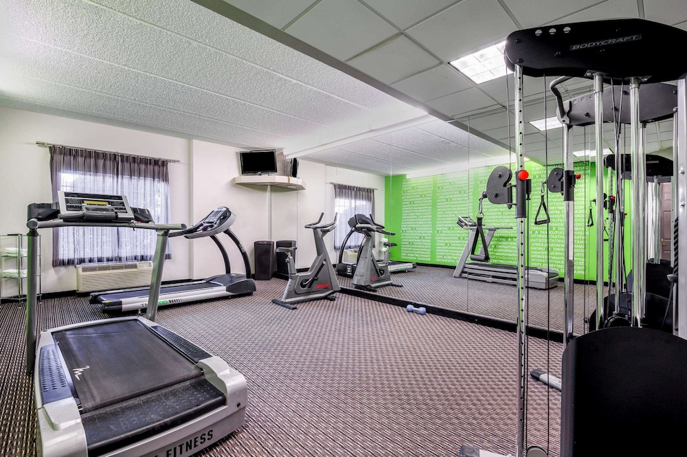 La Quinta Inn & Suites by Wyndham Myrtle Beach Broadway Area 30/54