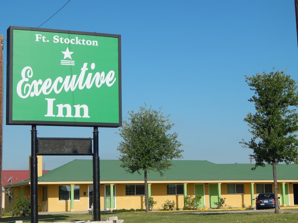 Executive Inn 1/38