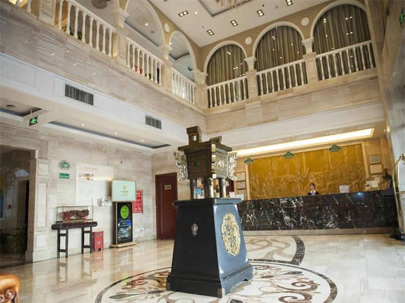 Vienna Hotel (Jiangyin Qishan Road) 8/28