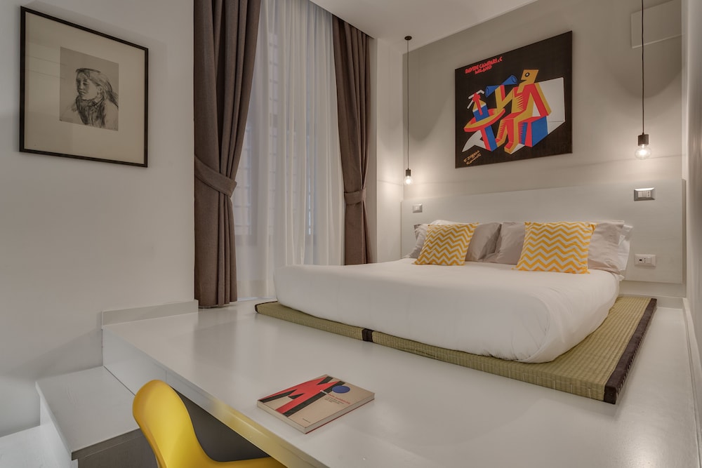 Navona Theatre Hotel 36/54