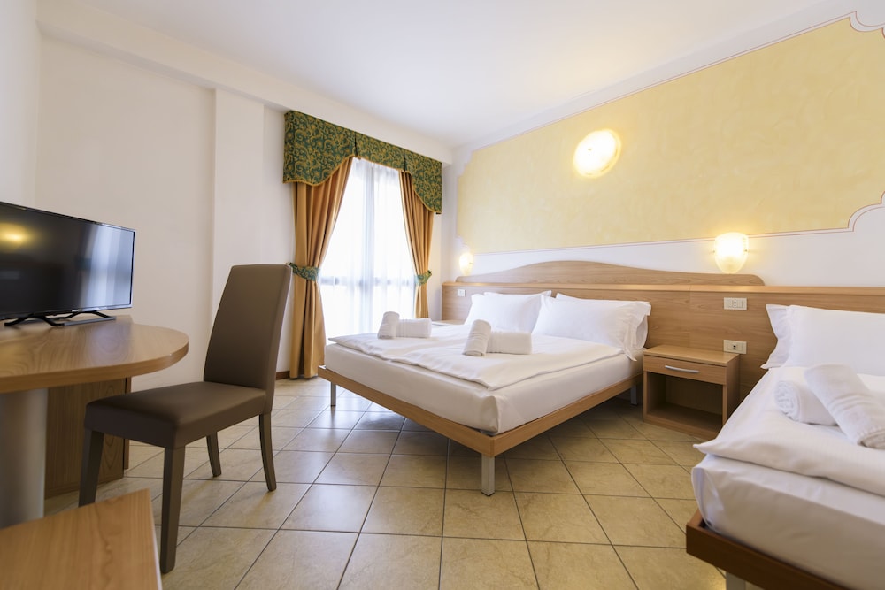 Hotel Antico Monastero 16/53