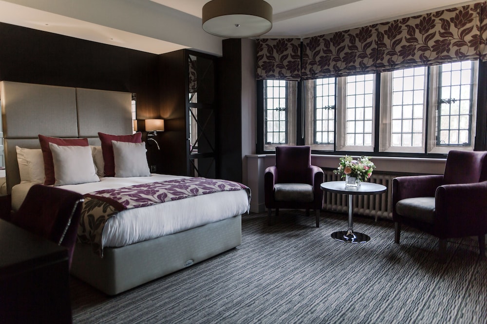 Abbey House Hotel 9/50