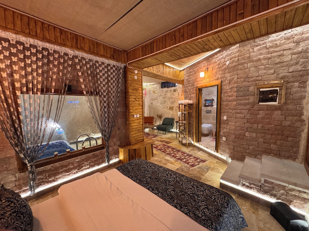 Ceran Stone House 29/50