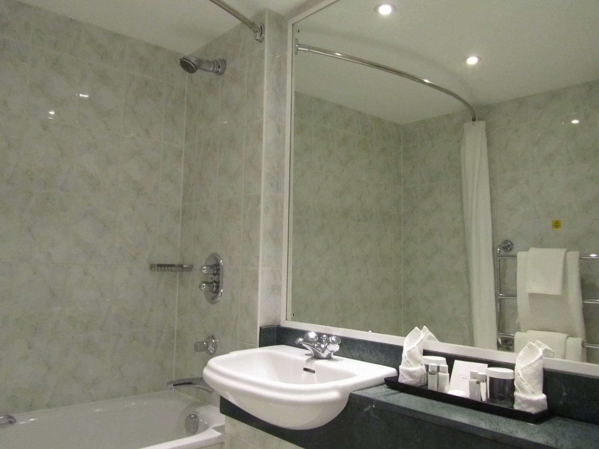 غرفة ديلوكس بسرير مزدوج، Windmill Village Hotel, Golf Club Spa, BWSC 8/8