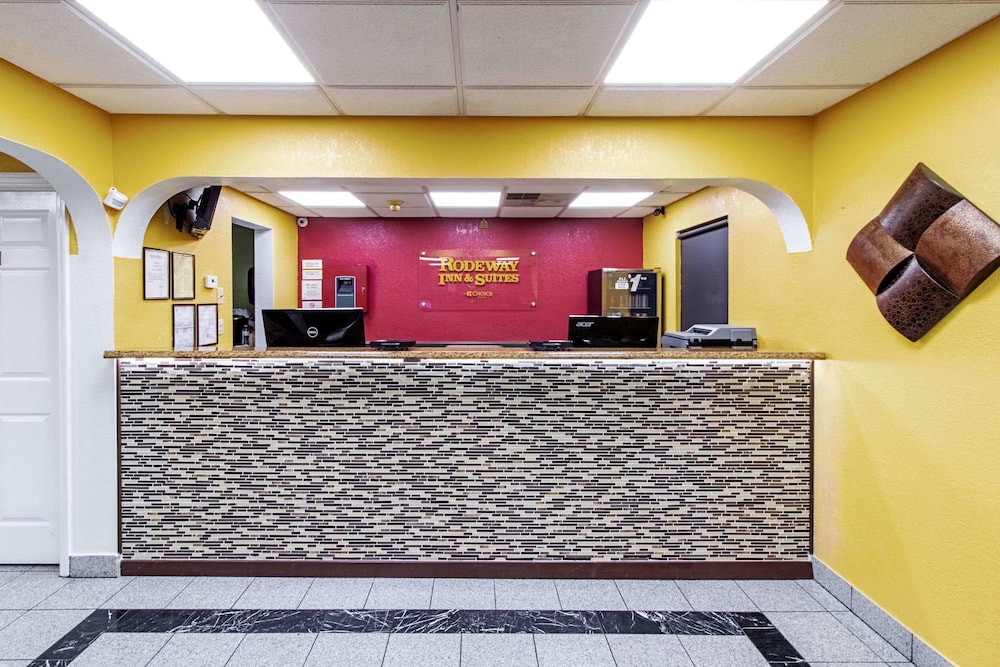 Quality Inn & Suites Dickson TN 7/46