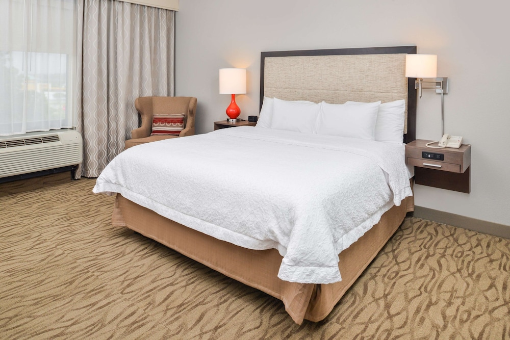 Hampton Inn Gonzales 16/56