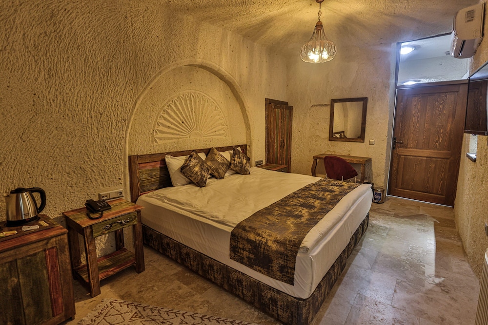 Caveadocia Stone Cave Hotel 4/36