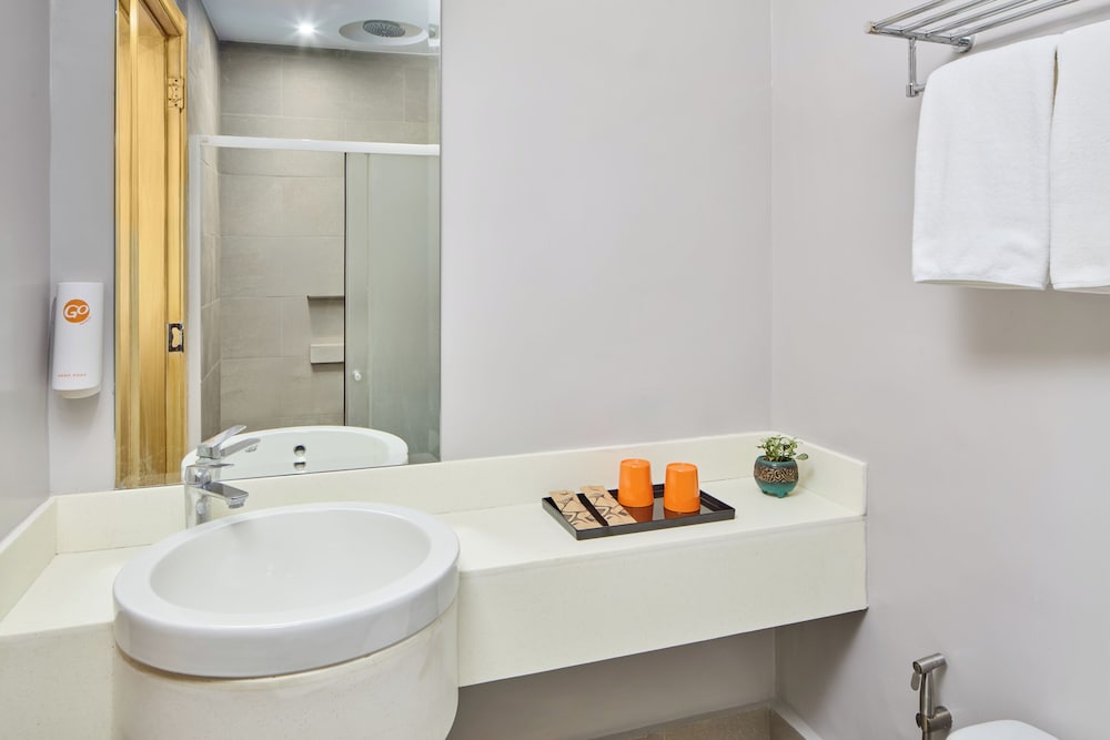 Go Hotels Bacolod 55/58