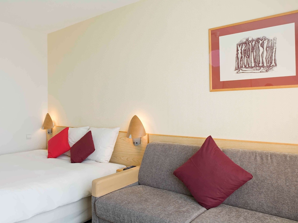 NOVOTEL WOLVERHAMPTON 24/69