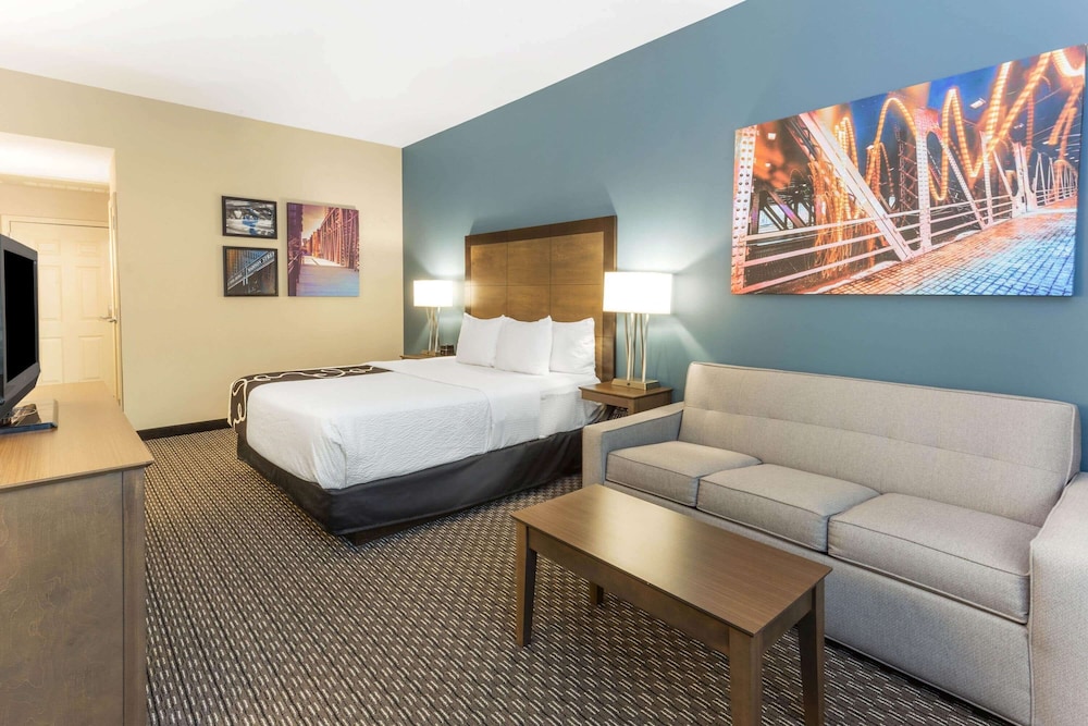 La Quinta Inn Suites By Wyndham Chicago Downtown 15/45