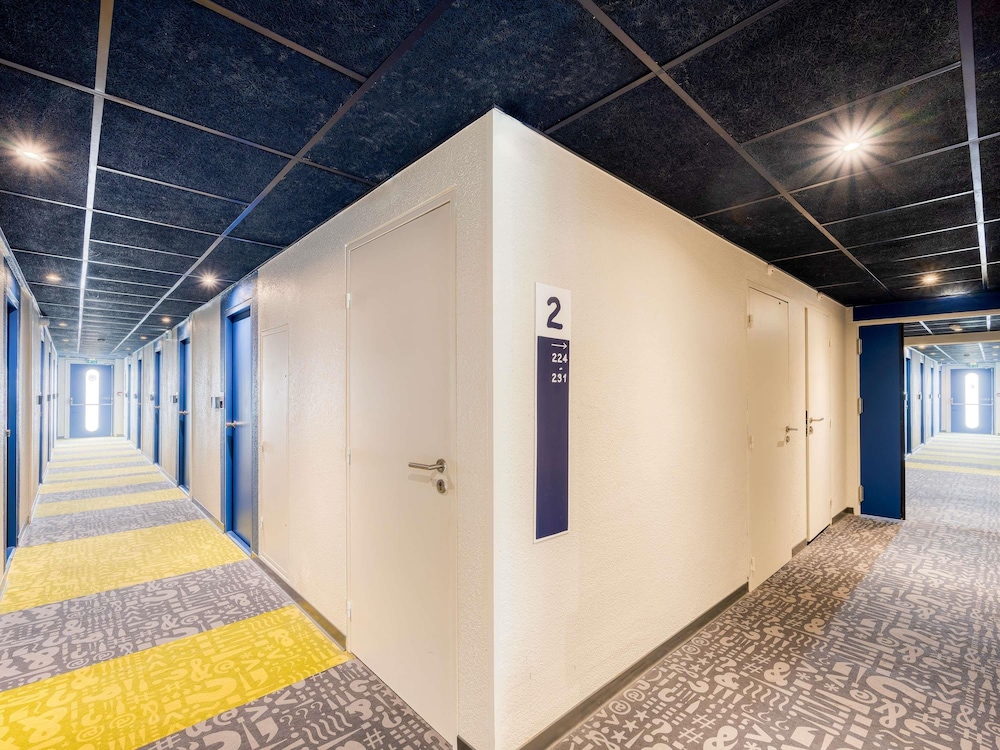 Ibis Budget Versailles Trappes 32/41
