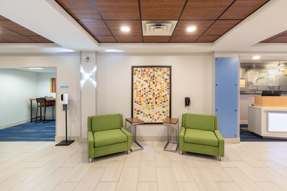 Holiday Inn Express Minden 49/63