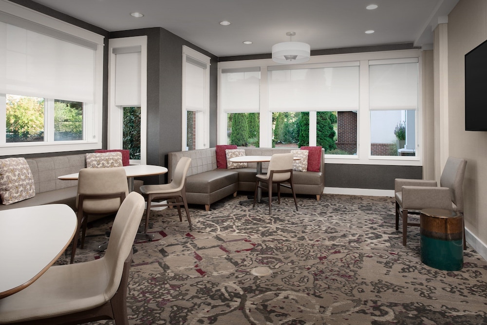 Residence Inn Greensboro Airport 28/51