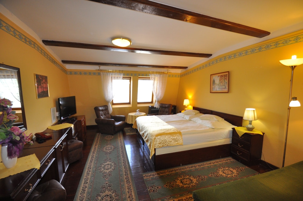 HOTEL BARBAKAN 9/38