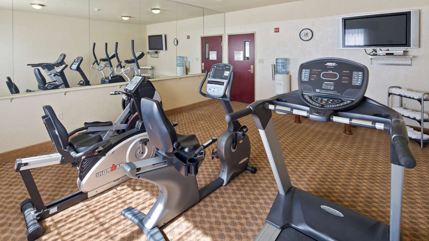 SURESTAY PLUS HOTEL BY BEST WESTERN QUANAH 15/28