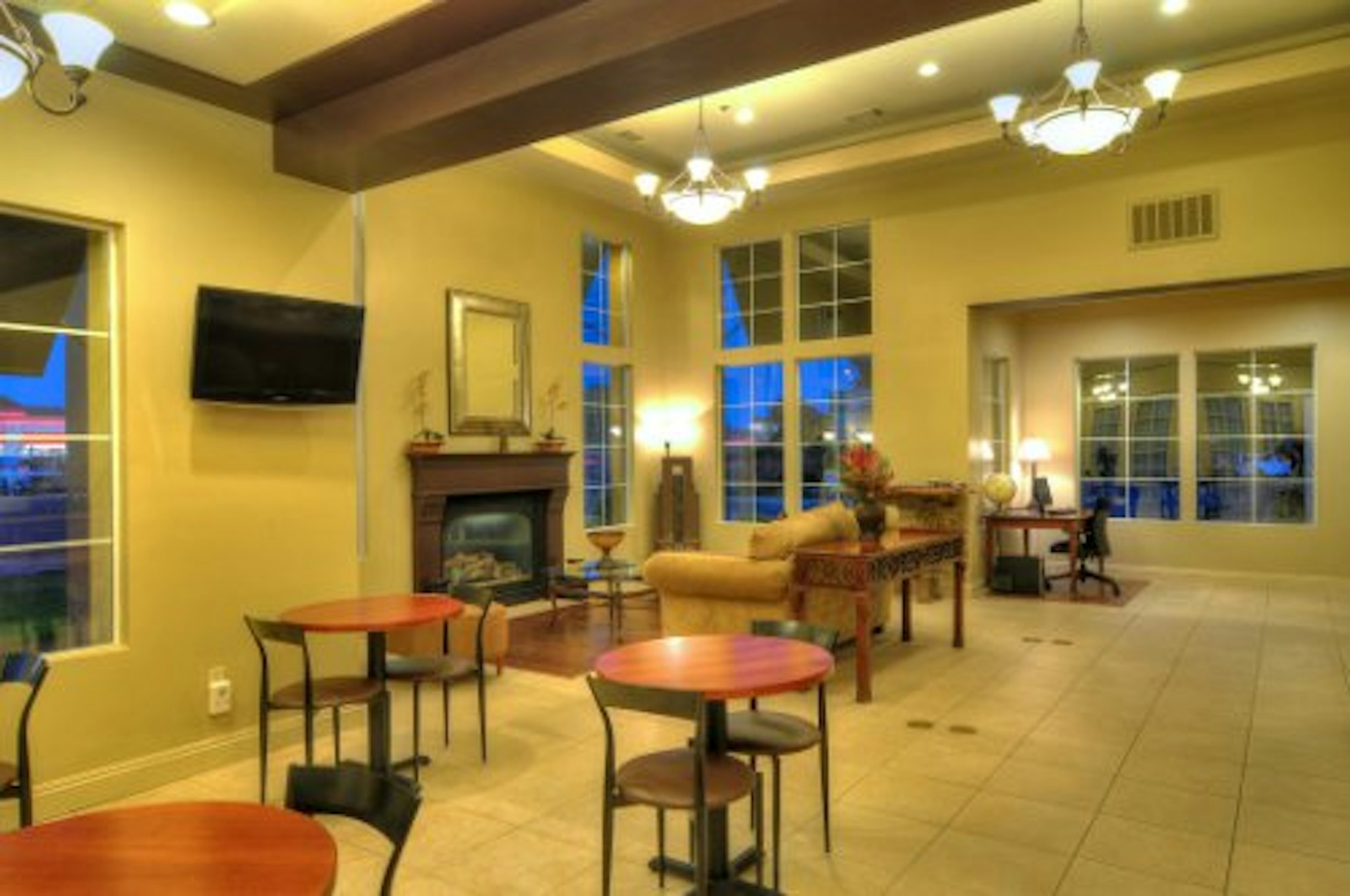 University Park Inn & Suites 35/38