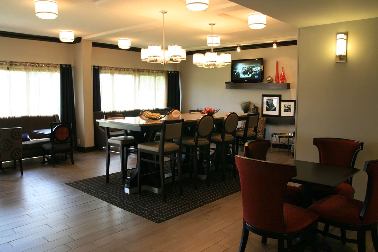restaurant cafeteria