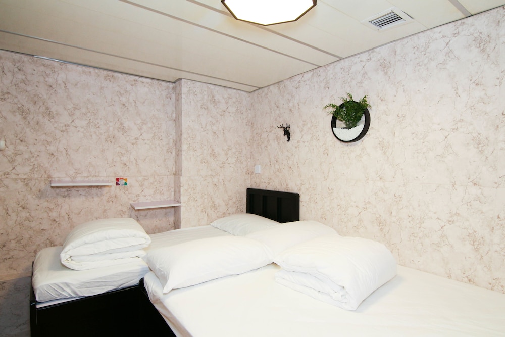 Tempo Inn-Cozy@National Court 20/63