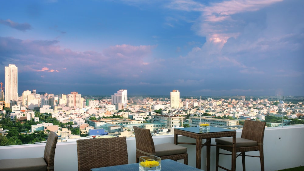 Royal Family Hotel Da Nang 45/50