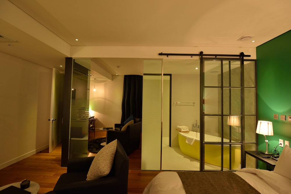 JB Design Hotel 47/77
