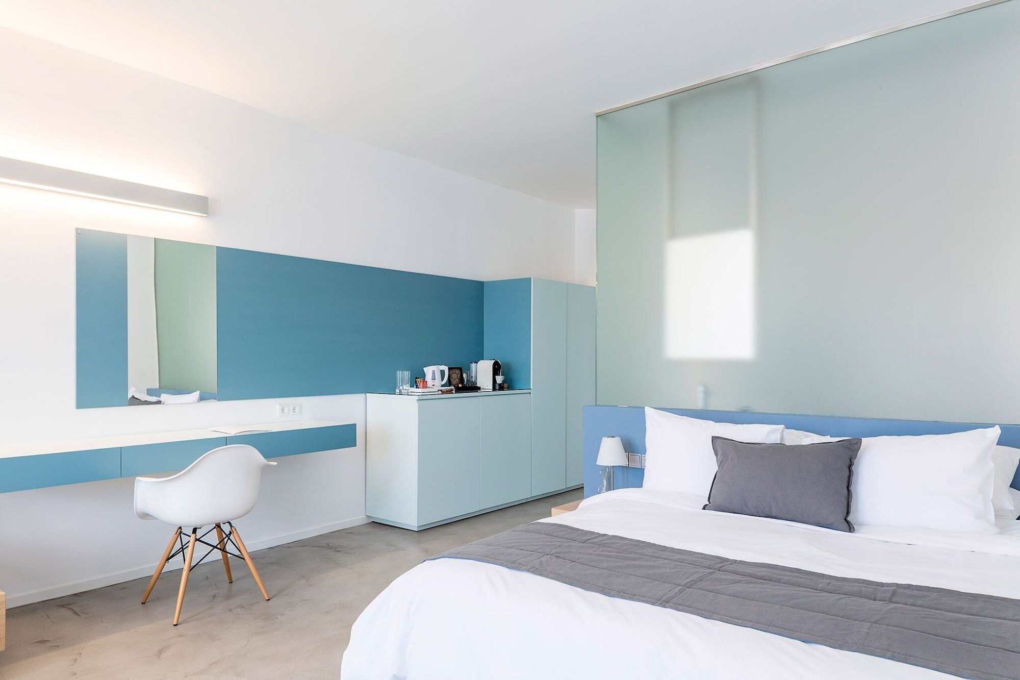 Infinity, Suite, Double Bed, Caldera View, Sofa 8/10