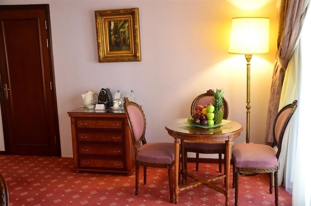 Serenada Golden Palace - Boutique Hotel Beirut 50/75