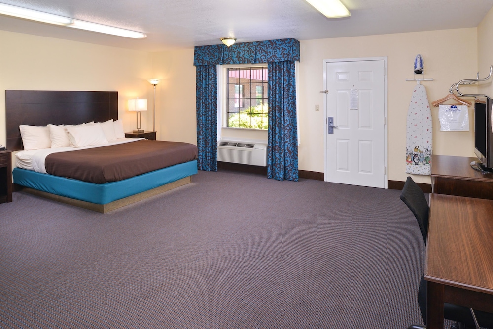 Americas Best Value Inn Batesville 15/33