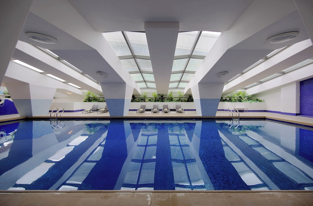 swimming pool spa
