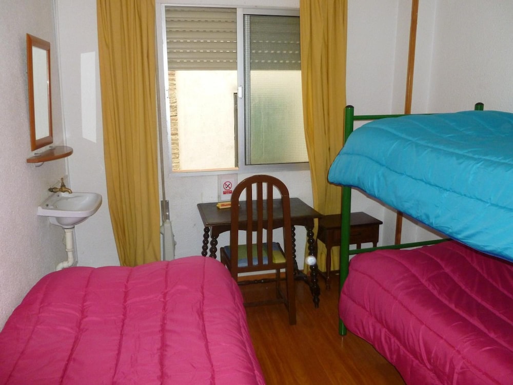 Hostal El Cascabel 16/75