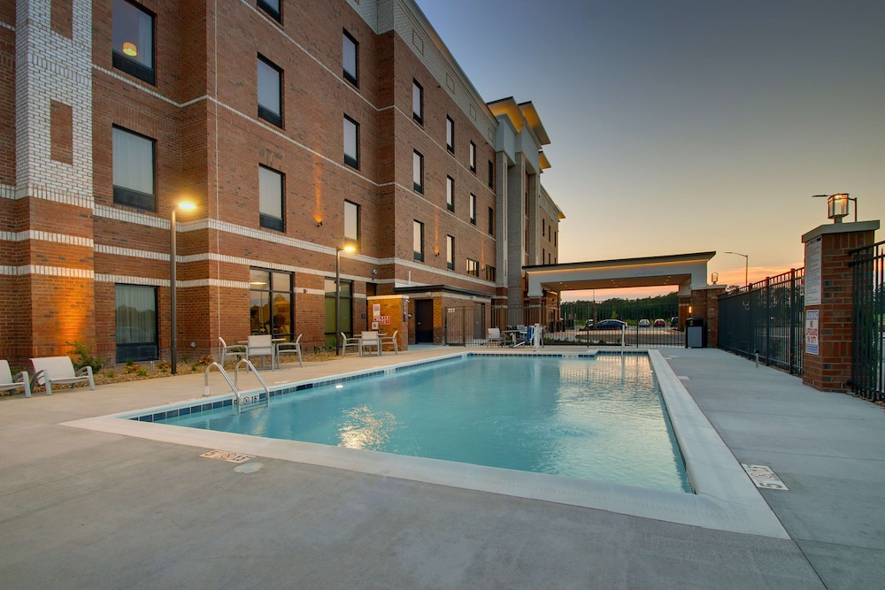 Hampton Inn Sneads Ferry North Topsail Beach 1/48