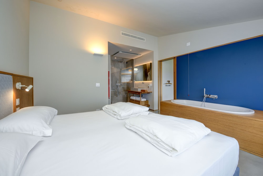JUNIOR SUITE, FAMILY