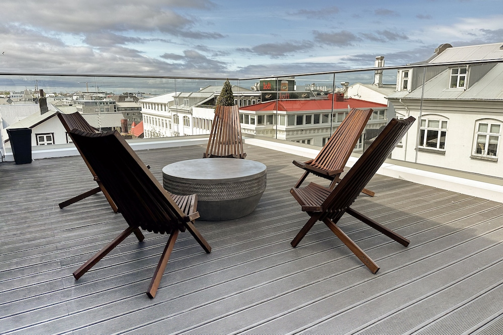B14 Apartments & Rooms 24/45
