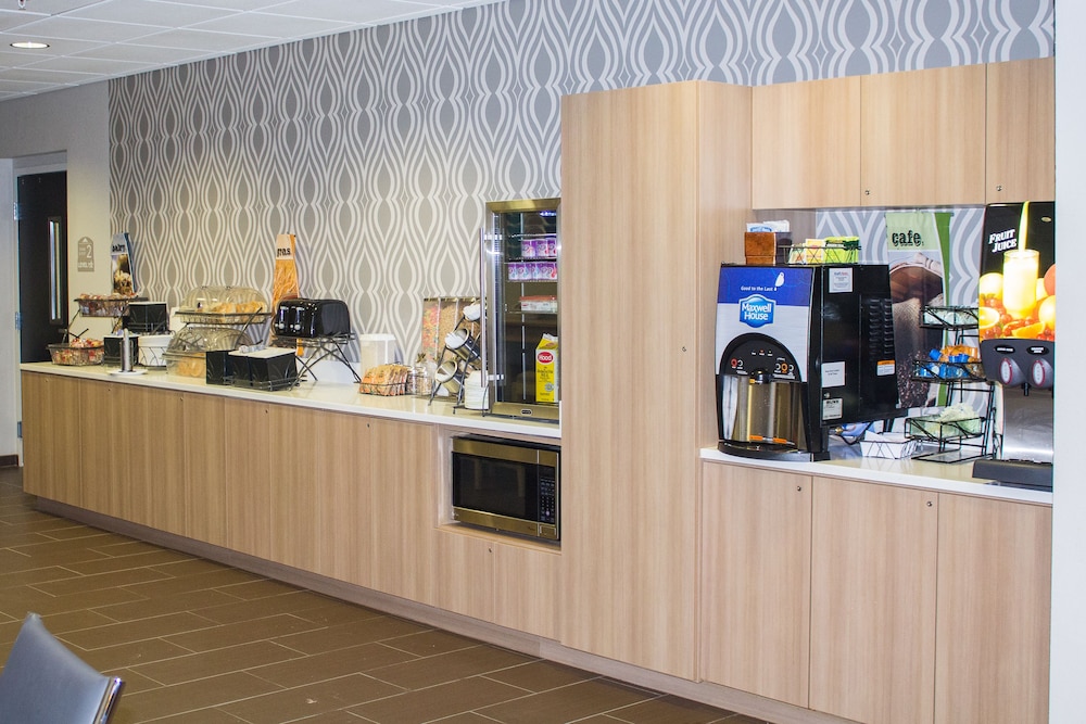 Microtel by Wyndham Penn Yan Finger Lakes Region 51/64