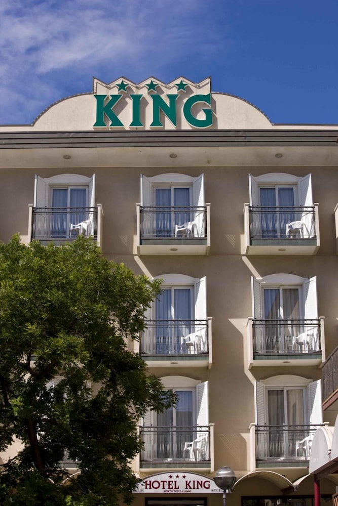 Hotel King 7/46