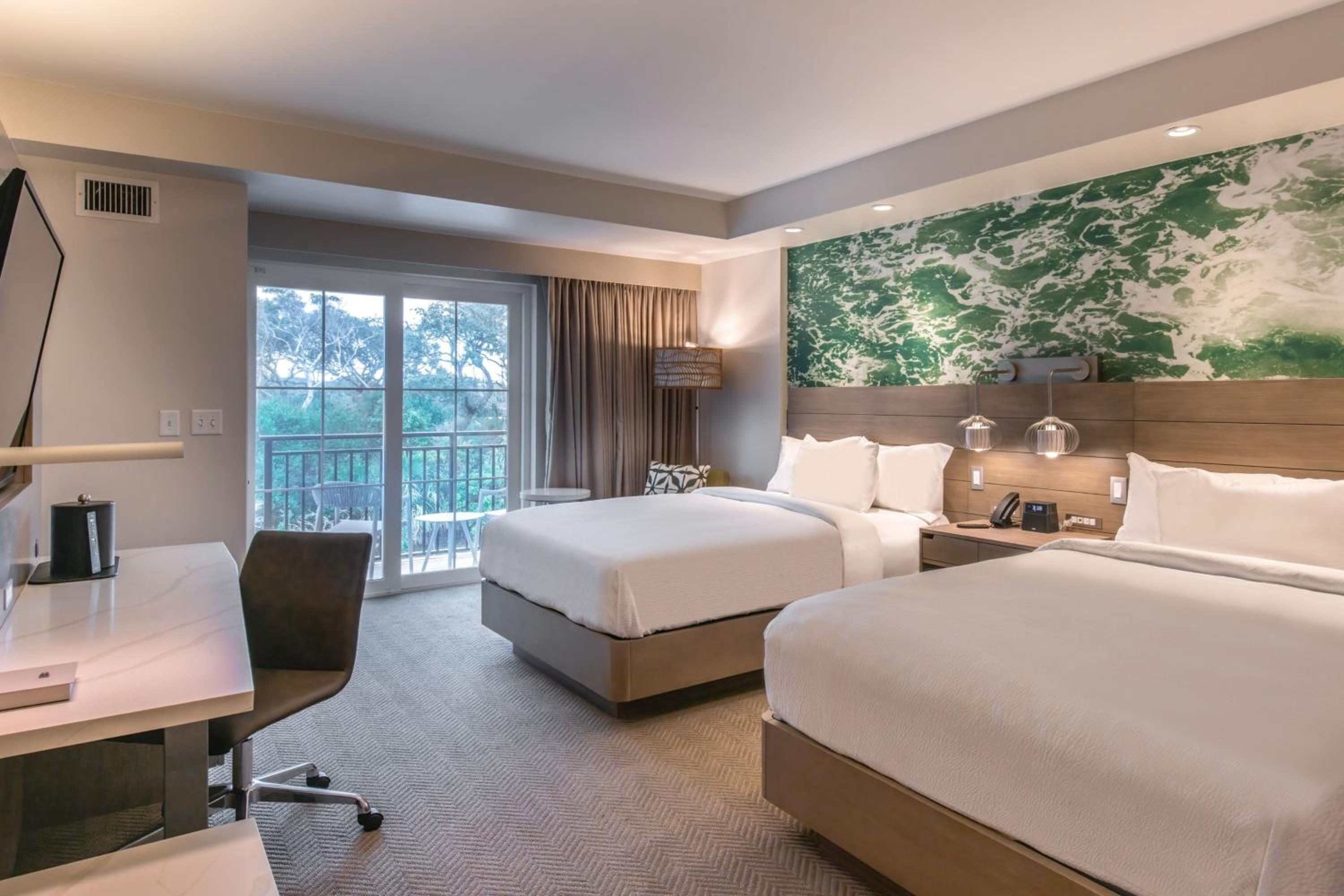 Room, 2 Queen Beds, Island View, Balcony
